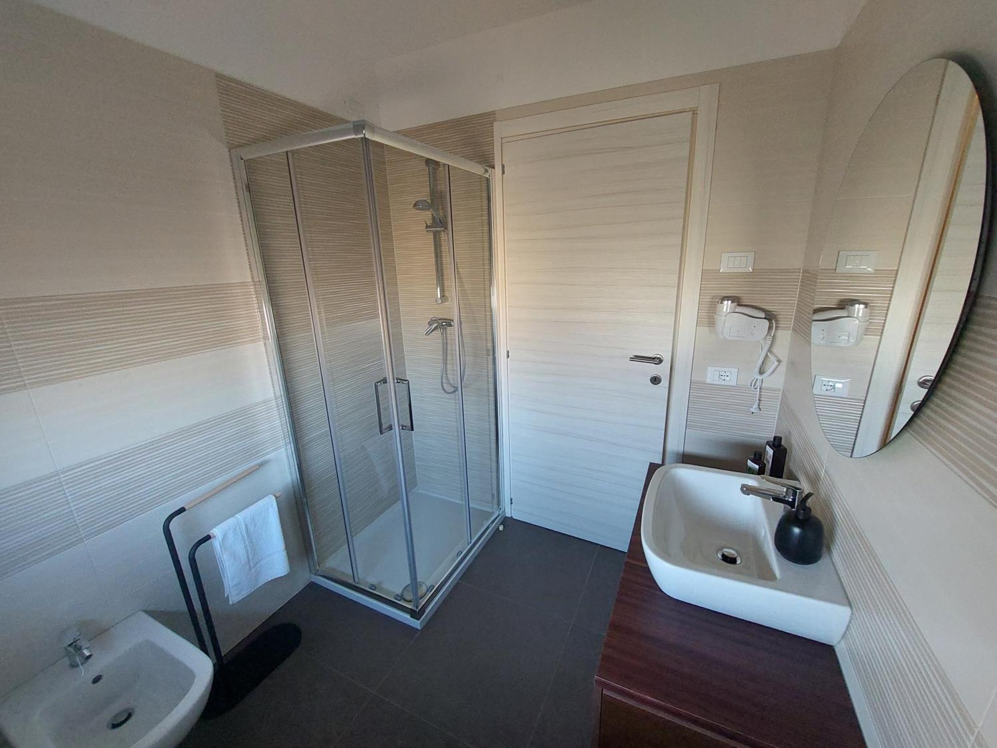 Locanda Rossa Hotel Romans di Varmo Quarto foto